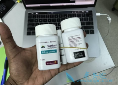 �ΰ�����ʹ��EGFR-TKIҩ�﷢����ҩ�����ʹ��̩��ɳ������