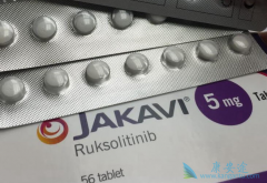 «������(ruxolitinib)�ڻ�ȡ��Ч��ͬʱ�ܷ���ת����