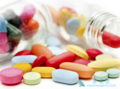 ����EGFR���Էΰ��Ķ�������ҩ�������Ϊһ����ҩ��